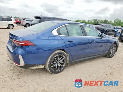Trzecie zdjęcie samochodu z tyłu: 2026 BMW I5 EDRIVE 40 VIN:WBY63HG0XTCW34360 - miniatura