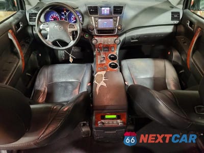 Zdjęcie 8 z 14 samochodu: 2013 TOYOTA HIGHLANDER LIMITED VIN:5TDDK3EH6DS249725 - miniatura