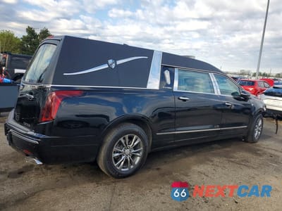 Trzecie zdjęcie samochodu z tyłu: 2023 CADILLAC XT5 LUXURY VIN:1GEKNAR43PZ185440 - miniatura
