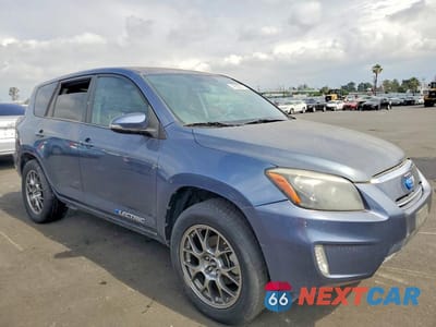 Czwarte zdjęcie samochodu z boku: 2013 TOYOTA RAV4 EV BASE VIN:2T3YL4DV1DW001571 - miniatura