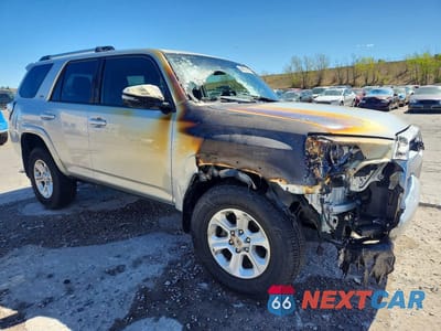 Czwarte zdjęcie samochodu z boku: 2020 TOYOTA 4RUNNER SR5 PREMIUM VIN:JTEBU5JR2L5785602 - miniatura