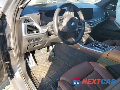 Zdjęcie 8 z 13 samochodu: 2024 BMW X5 XDRIVE40I VIN:5UX23EU04R9V24671 - miniatura