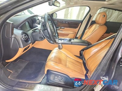 Zdjęcie 7 z 12 samochodu: 2012 JAGUAR XJL VIN:SAJWA2GB7CLV30139 - miniatura