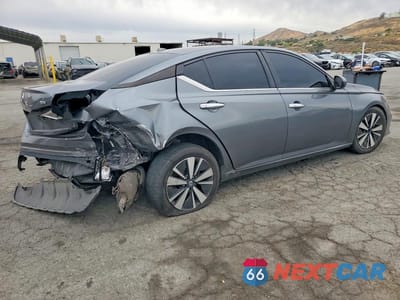 Trzecie zdjęcie samochodu z tyłu: 2021 NISSAN ALTIMA 2.5 SV VIN:1N4BL4DVXMN357102 - miniatura