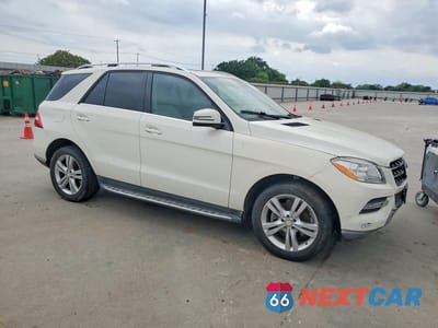 Czwarte zdjęcie samochodu z boku: 2013 MERCEDES-BENZ ML 350 4MATIC VIN:4JGDA5HB9DA204180 - miniatura