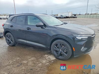 Czwarte zdjęcie samochodu z boku: 2023 BUICK ENVISION ESSENCE VIN:LRBFZPR41PD198216 - miniatura