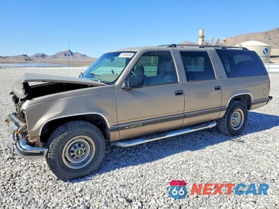 1995 CHEVROLET SUBURBAN C2500 3GNGC26K2SG102593 - główne zdjęcie licytacji z USA - miniatura