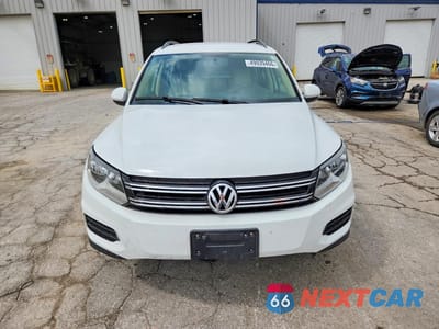 Piąte zdjęcie samochodu w środku: 2015 VOLKSWAGEN TIGUAN S VIN:WVGBV7AX6FW578927 - miniatura