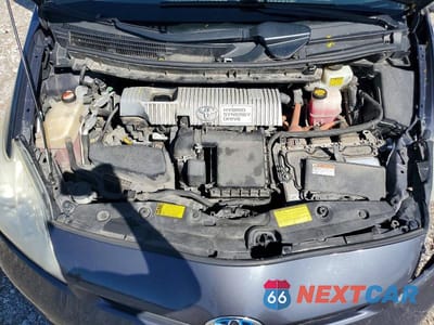 Zdjęcie 11 z 12 samochodu: 2014 TOYOTA PRIUS TWO VIN:JTDKN3DU8E0368216 - miniatura
