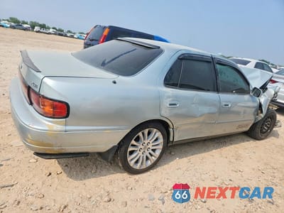 Trzecie zdjęcie samochodu z tyłu: 1994 TOYOTA CAMRY XLE VIN:JT2SK13EXR0228402 - miniatura
