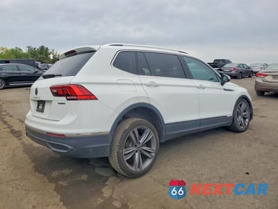 Trzecie zdjęcie samochodu z tyłu: 2022 VOLKSWAGEN TIGUAN SE VIN:3VV2B7AX5NM133446 - miniatura