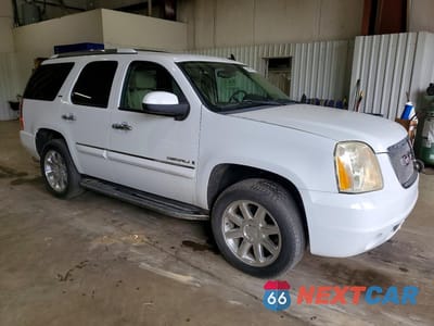 Czwarte zdjęcie samochodu z boku: 2008 GMC YUKON DENALI VIN:1GKEC638X8J251734 - miniatura