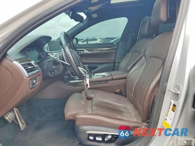 Zdjęcie 7 z 13 samochodu: 2017 BMW 750 I VIN:WBA7F0C33HGM21603 - miniatura