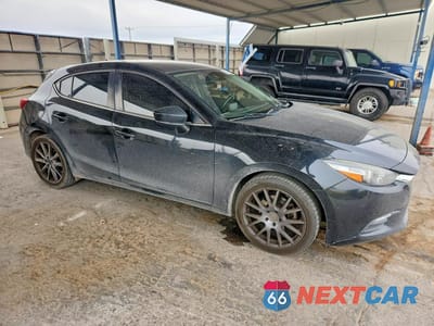 Czwarte zdjęcie samochodu z boku: 2018 MAZDA 3 TOURING VIN:3MZBN1L39JM266778 - miniatura