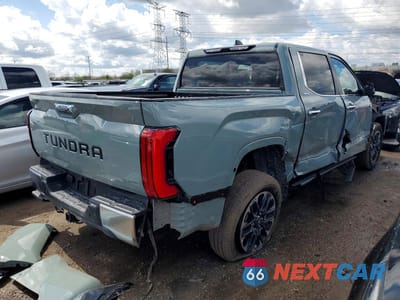 Trzecie zdjęcie samochodu z tyłu: 2026 TOYOTA TUNDRA CREWMAX LIMITED VIN:5TFJA5DB8TX353916 - miniatura