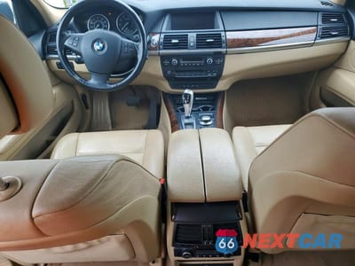 Zdjęcie 8 z 13 samochodu: 2009 BMW M5 VIN:5UXFE43569L267647 - miniatura