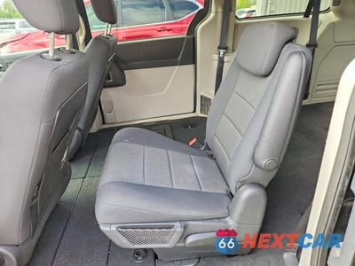 Zdjęcie 11 z 13 samochodu: 2008 DODGE GRAND CARAVAN SE VIN:2D8HN44H98R104999 - miniatura