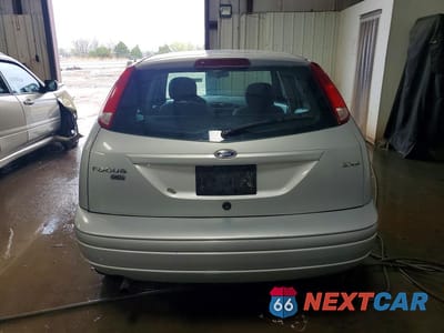 Zdjęcie 6 z 12 samochodu: 2005 FORD FOCUS ZX5 VIN:3FAFP37N85R110073 - miniatura