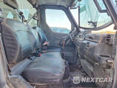 Piąte zdjęcie samochodu w środku: 2025 POLARIS RANGER XP 1000 UTILITY VEHICLE VIN:4XARRY994S8783039 - miniatura