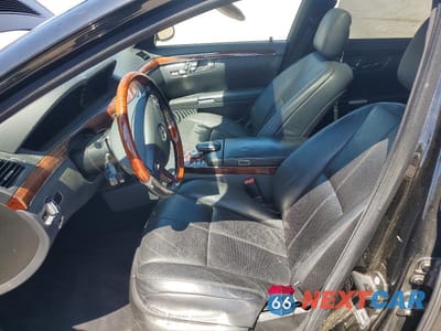 Zdjęcie 7 z 11 samochodu: 2008 MERCEDES-BENZ S 550 4MATIC VIN:WDDNG86X08A179690 - miniatura