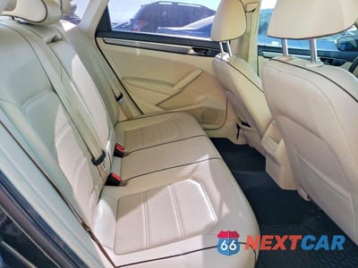 Zdjęcie 10 z 13 samochodu: 2017 VOLKSWAGEN PASSAT R-LINE VIN:1VWDT7A36HC006130 - miniatura