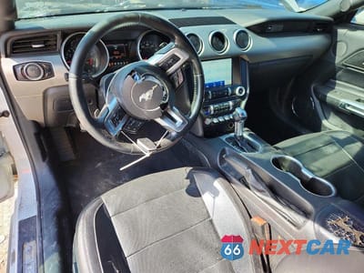 Zdjęcie 8 z 11 samochodu: 2020 FORD MUSTANG VIN:1FA6P8TH4L5126378 - miniatura