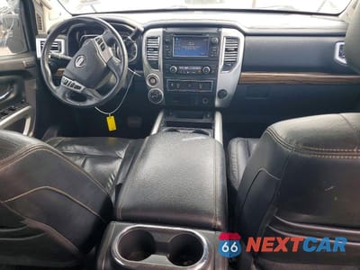 Zdjęcie 8 z 12 samochodu: 2016 NISSAN TITAN XD SL VIN:1N6BA1F46GN510434 - miniatura