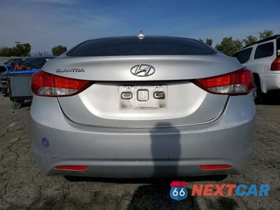 Zdjęcie 6 z 12 samochodu: 2013 HYUNDAI ELANTRA GLS VIN:KMHDH4AE0DU867713 - miniatura