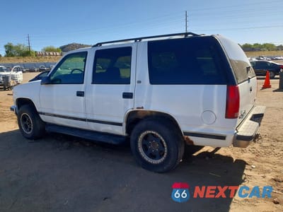 Drugie zdjęcie samochodu z przodu: 1998 GMC YUKON VIN:1GKEK13RXWJ721854 - miniatura