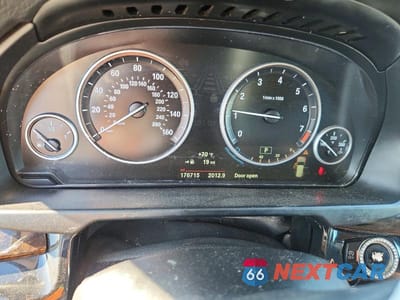 Zdjęcie 9 z 13 samochodu: 2016 BMW X5 SDRIVE35I VIN:5UXKR2C5XG0R70884 - miniatura