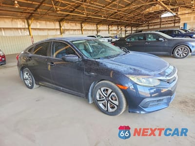 Czwarte zdjęcie samochodu z boku: 2017 HONDA CIVIC LX VIN:2HGFC2F5XHH538018 - miniatura