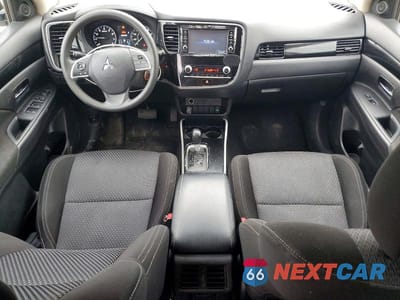 Zdjęcie 8 z 13 samochodu: 2020 MITSUBISHI OUTLANDER ES VIN:JA4AD2A31LZ047853 - miniatura