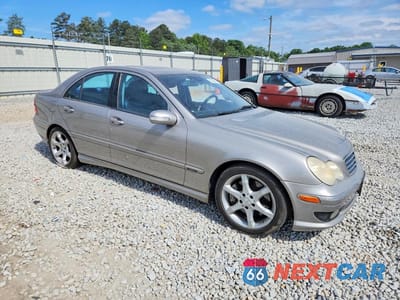 Czwarte zdjęcie samochodu z boku: 2007 MERCEDES-BENZ C 230 VIN:WDBRF52H77E023342 - miniatura