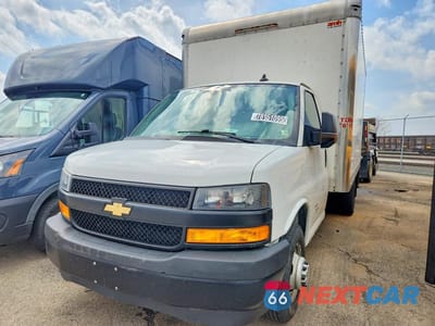 2020 CHEVROLET EXPRESS BOX TRUCK 1HA6GUCG5LN010631 - główne zdjęcie licytacji z USA - miniatura