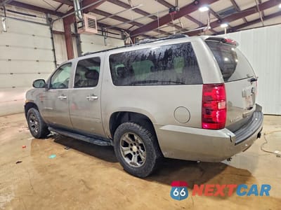 Drugie zdjęcie samochodu z przodu: 2008 CHEVROLET SUBURBAN K1500 LS VIN:3GNFK16Y38G162081 - miniatura