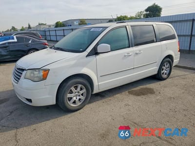 2010 CHRYSLER TOWN & COUNTRY TOURING 2A4RR5D18AR266090 - główne zdjęcie licytacji z USA - miniatura