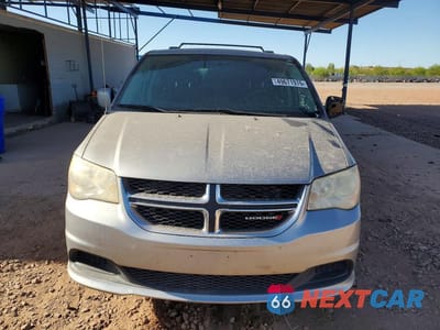 Piąte zdjęcie samochodu w środku: 2016 DODGE GRAND CARAVAN SXT VIN:2C4RDGCG3GR381453 - miniatura