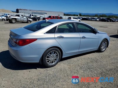 Trzecie zdjęcie samochodu z tyłu: 2013 HYUNDAI SONATA LIMITED VIN:5NPEC4AC2DH538298 - miniatura