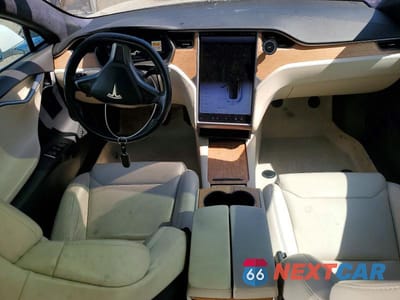 Zdjęcie 8 z 12 samochodu: 2019 TESLA MODEL S VIN:5YJSA1E26KF334530 - miniatura