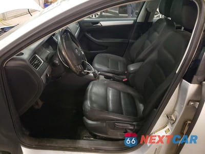 Zdjęcie 7 z 11 samochodu: 2011 VOLKSWAGEN JETTA TDI VIN:3VWLL7AJ7BM111002 - miniatura