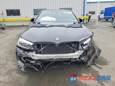 Piąte zdjęcie samochodu w środku: 2018 BMW M5 VIN:WBSJF0C50JB283038 - miniatura