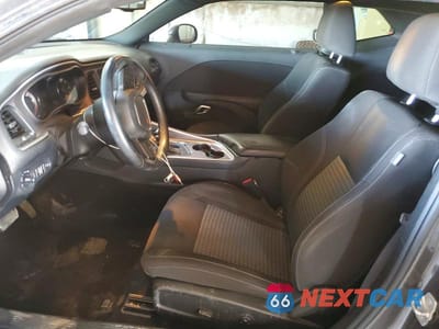 Zdjęcie 7 z 12 samochodu: 2021 DODGE CHALLENGER SXT VIN:2C3CDZAGXMH668234 - miniatura