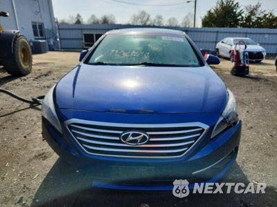 Piąte zdjęcie samochodu w środku: 2017 HYUNDAI SONATA BASE VIN:5NPE24AF6HH595297 - miniatura