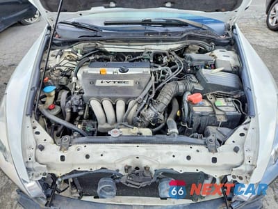 Zdjęcie 11 z 12 samochodu: 2004 HONDA ACCORD LX VIN:JHMCM56384C036375 - miniatura