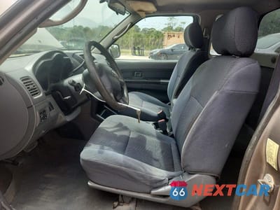 Zdjęcie 7 z 11 samochodu: 2004 NISSAN FRONTIER STANDARD VIN:1N6DD26T44C450609 - miniatura