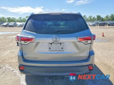 Zdjęcie 6 z 12 samochodu: 2015 TOYOTA HIGHLANDER LE VIN:5TDZARFH2FS011951 - miniatura