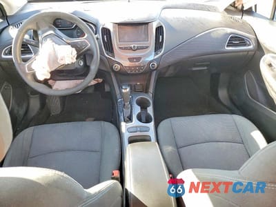 Zdjęcie 8 z 12 samochodu: 2018 CHEVROLET CRUZE LT VIN:1G1BE5SM5J7180844 - miniatura