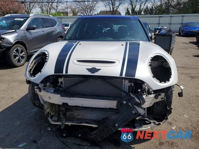 Piąte zdjęcie samochodu w środku: 2024 MINI COOPER S CLUBMAN ALL4 VIN:WMWXJ1C01R2U74292 - miniatura