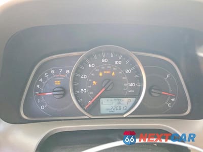 Zdjęcie 9 z 12 samochodu: 2013 TOYOTA RAV4 XLE VIN:JTMRFREV7D5017109 - miniatura