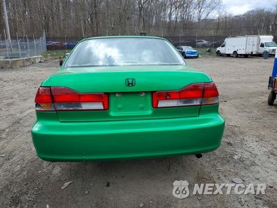 Zdjęcie 6 z 11 samochodu: 2002 HONDA ACCORD EX VIN:1HGCG16562A069467 - miniatura
